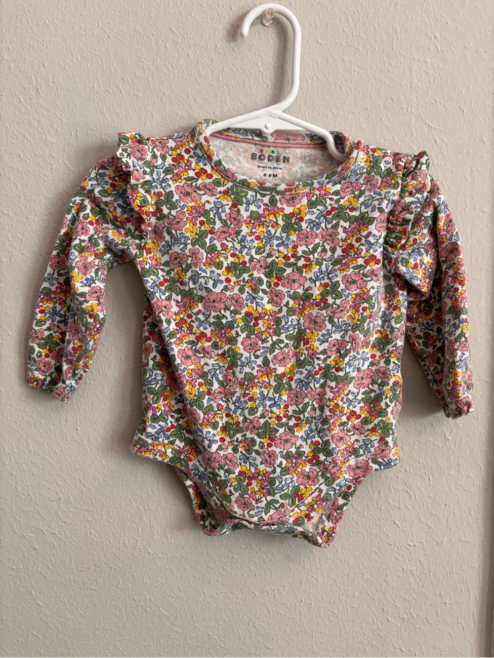 Baby Boden Floral Long-Sleeve Baby One-Piece Bodysuit in Pink